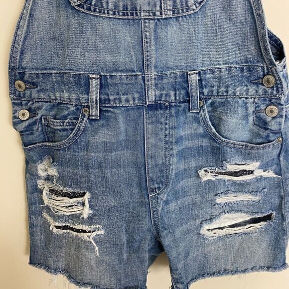 American Eagle | Distressed Tomgirl Short Overal - Picture 3 of 8